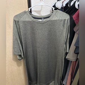 Lululemon tshirt brand new
